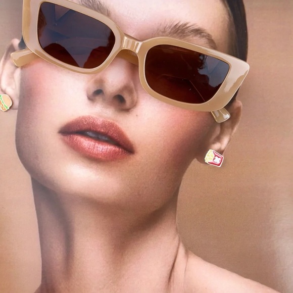 Chic Retro Rectangle Sunglasses - Light Brown with Gold V   UV 400 protection main image 8